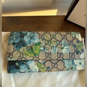Gucci Blooms Wallet
